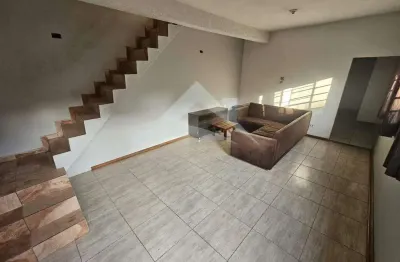 Casa com 2 quartos para alugar na Rua Marujada, Jardim Piraçuama, São Paulo