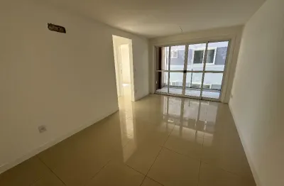 Apartamento com 2 quartos para alugar na Rua Camil Tanos, Praia Campista, Macaé