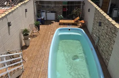 Casa com 2 quartos para alugar na Rua Kléber Guimarães, Ajuda, Macaé