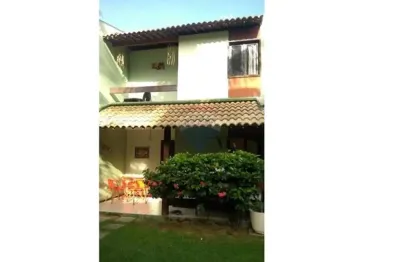 Descubra a casa duplex dos seus sonhos em um condomínio à venda em porto de galinhas!
