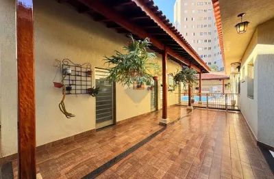 Casa térrea 6 quartos sendo 3 suítes em terreno de 800m²
