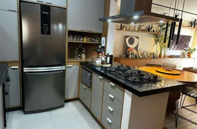 Apartamento com 03 quartos, 01 suíte, 95 metros , Rua do Professor