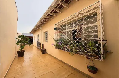 Casa térrea 3 quartos (1 suíte) 7 vagas  para comércio ou moradia jardim sumaré