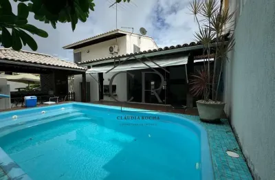 Linda casa em condomínio com super infraestrutura, completíssima!