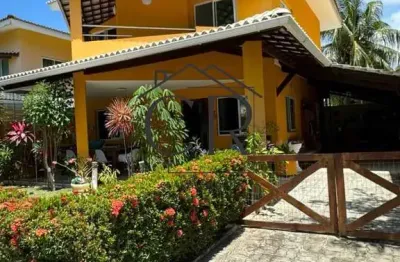 Casa muito bem conservada, com painel solar, em um excelente condomínio dentro do foz do joanes!