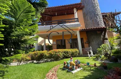 Belíssima casa em condomínio clube, pronta para morar, com piscina privativa e energia solar!