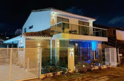 Excelente casa em condomínio fechado com portaria 24h, pronta para morar!!
