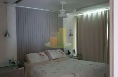 Excelente casa em condomínio fechado com portaria 24h, pronta para morar!!