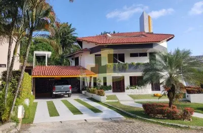 Excelente casa 4 suítes em condomínio, ótima localização!