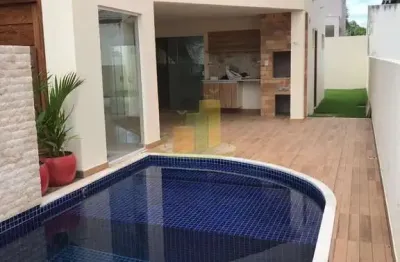 Casa linda e bem localizada, pronta pra morar, venha conferir já!!