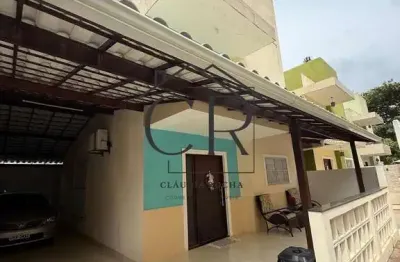 Triplex com 4/4 próximo a praia de ipitanga, condomínio fechado!