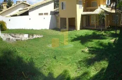 Casa grande em lauro de freitas! próxima à praia de ipitanga!