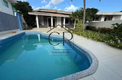 Maravilhosa casa térrea com piscina para venda ou locação, em condomínio com portaria 24h!