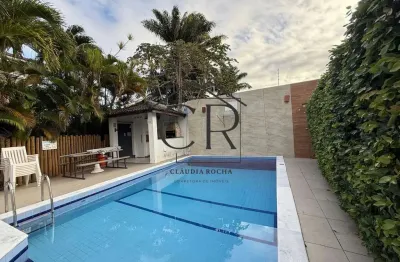 Lindíssima casa, nascente, totalmente pronta para morar, em condomínio fechado!