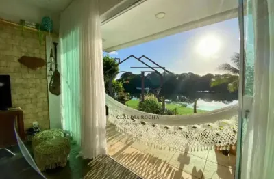 Excelente village em condomínio espetacular em buraquinho!