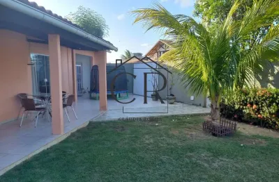 Perfeita casa térrea em condomínio fechado, excelente área verde!