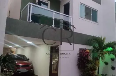 Exuberante casa em condomínio com infraestrutura de lazer, porteira fechada!