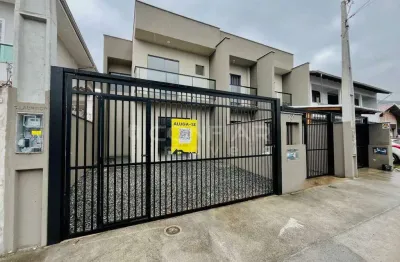 Geminado amplo com 3 quartos sendo 1 suíte para locação por r$2.800,00 + taxas
