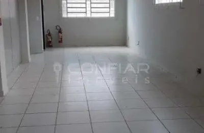 Sala comercial para locação no iririu por r$1.500,00 + taxas