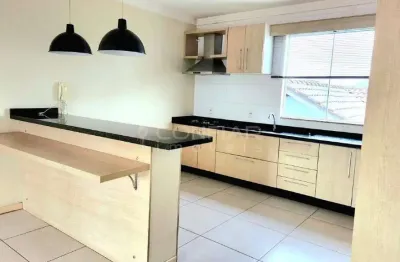 Apartamento semi-mobiliado com 3 quartos para locação no Iririu por R$3.200,00 + TAXAS