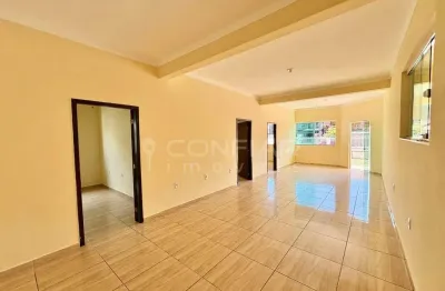 Casa de 3 quartos disponível para locação no bairro Aventureiro por R$2700,00 + taxas