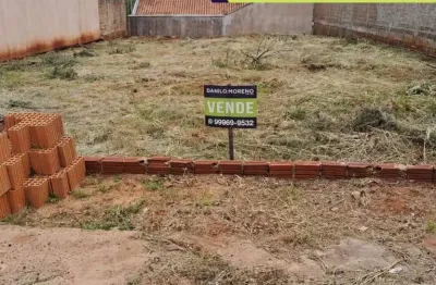 Terreno à venda na Rua Cacilda Sala Cossich, Jardim São Miguel, Maringá