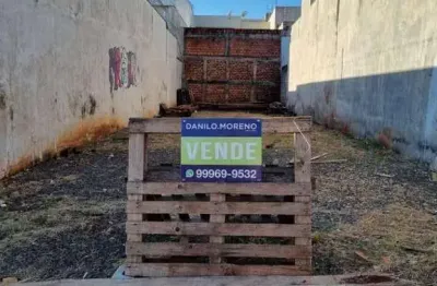 Terreno à venda na Rua Pioneiro Geraldo Menegheti, Parque Tarumã, Maringá