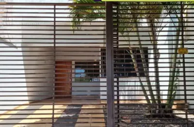 Casa com 3 quartos à venda na Rua Mogno, 72, Jardim Pinheiros III, Maringá