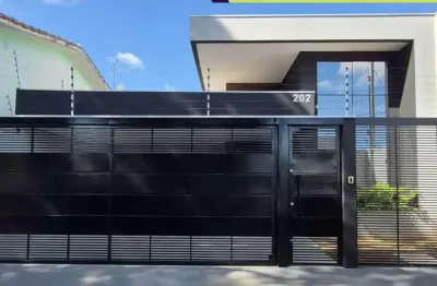 Casa com 4 quartos à venda na Travessa Brás, 196, Zona 08, Maringá