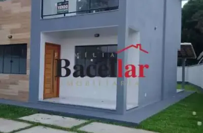 Casa em condomínio fechado com 3 quartos à venda na rua comandante barcelar, centro, guapimirim, 110 m2 por r$ 640.000