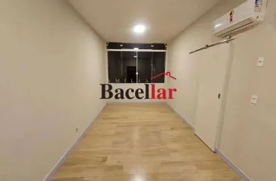 Kitnet / stúdio à venda na rua das laranjeiras, laranjeiras, rio de janeiro, 24 m2 por r$ 325.000