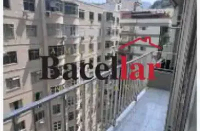Copacabana! Apartamento com 82m2, 2 quartos duas vagas 82 m2 em cima metrô