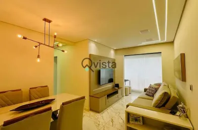 Apartamento reformado apenas 500m da praia á venda na Enseada no Guarujá | QVista Inteligência Imob