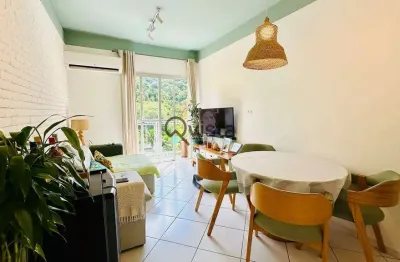 Apartamento reformado á venda na Enseada no Guarujá | QVista Inteligência Imobiliária Guarujá