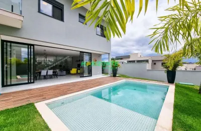 Casa à venda em condomínio de alto padrão com 3 suítes, piscina  em são josé dos campos sp