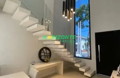 Casa à venda intereiramente mobiliada, com 3 suites com 220 m²  de área construída no bairro Urbano