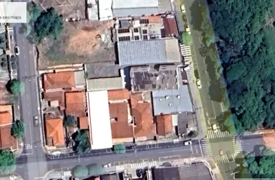 A venda uma casa á com 03 dormitórios no barro, vila ercília, são jose do rio preto s/p.