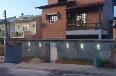 Casa para Venda em Niterói, Itaipu, 5 dormitórios, 1 suíte, 4 banheiros, 4 vagas