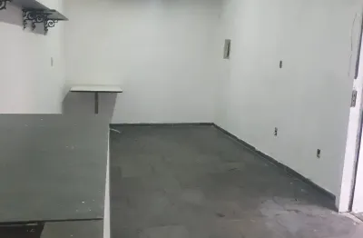Ponto comercial para alugar na Rua Figueiredo Pimentel, 350, Abolição, Rio de Janeiro