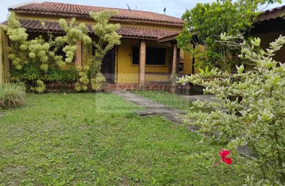 Casa a venda em ilha comprida com 3 quartos 2 banheiros quintal - balneário leão de iguape