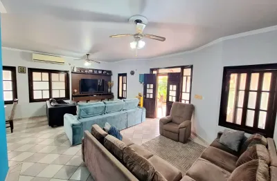 Casa avarandada com 4 suítes - balneário atlântico – ilha comprida/sp