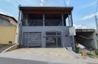 Excelente imóvel como fonte de renda, 2 casas alugadas