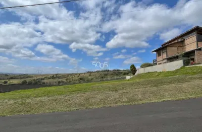 Ótimo terreno, com área total de 943m² à venda no condomínio xapada de itu. ótima topografia e rua tranquila.