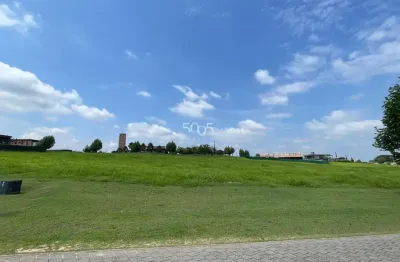 Lindo lote à venda no condomínio porto são pedro em porto feliz com 1627m2 de terreno com leve aclive.