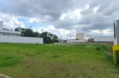 Excelente terreno à venda no condomínio una, com 400m² de área útil, plano.