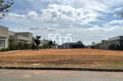 Excelente terreno com ótima topografia e localização no condomínio plaza athenee.