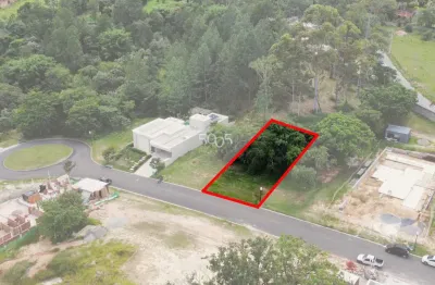 Excelente terreno à venda no condomínio villas do golf, com 503m² de área útil.