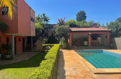 Casa à venda no condomínio chácaras flora em itu, 3 suítes, com 350m² de área construída e 962m² de terreno.