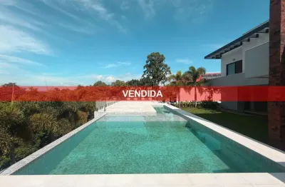 Casa mobiliada com incrível vista à venda no condomínio jardim theodora em itu com 5 suítes, 667m2 de construção e  1091m2 de terreno.