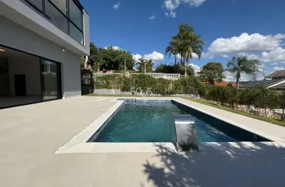 Venha conhecer esse incrível imóvel com 5 suítes, 3 vagas cobertas e 2 sistemas de lazer independentes para toda a sua família desfrutar!